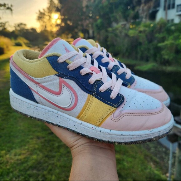 Nike Air Jordan Low SE Big Girls Size 4Y Multicolor Pink Canva Sneakers Shoes - Picture 3 of 16